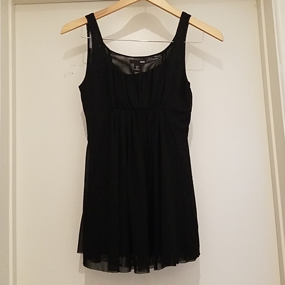 H&M black sleeveless top